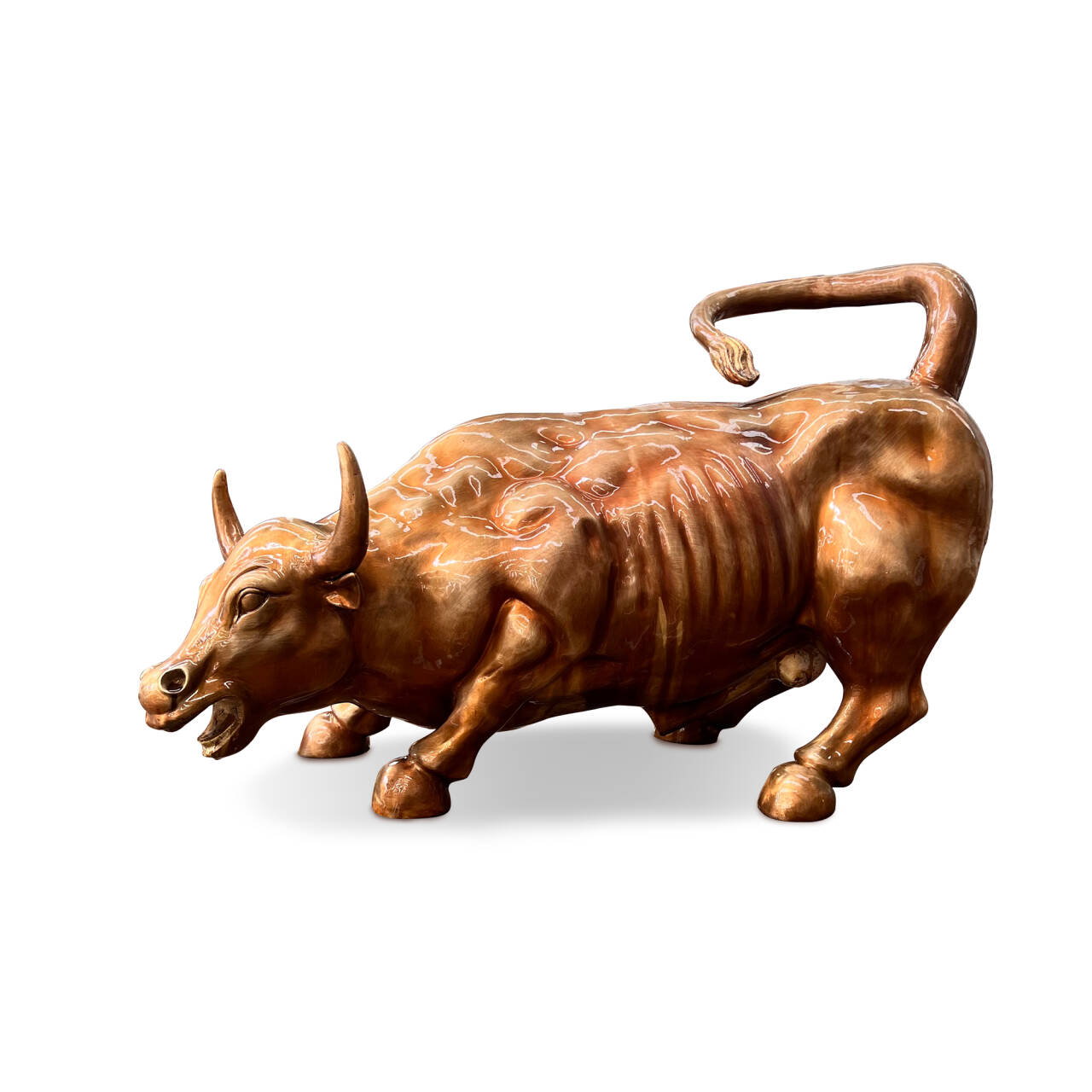 famous bull of wallstreet bronze sculpture white background