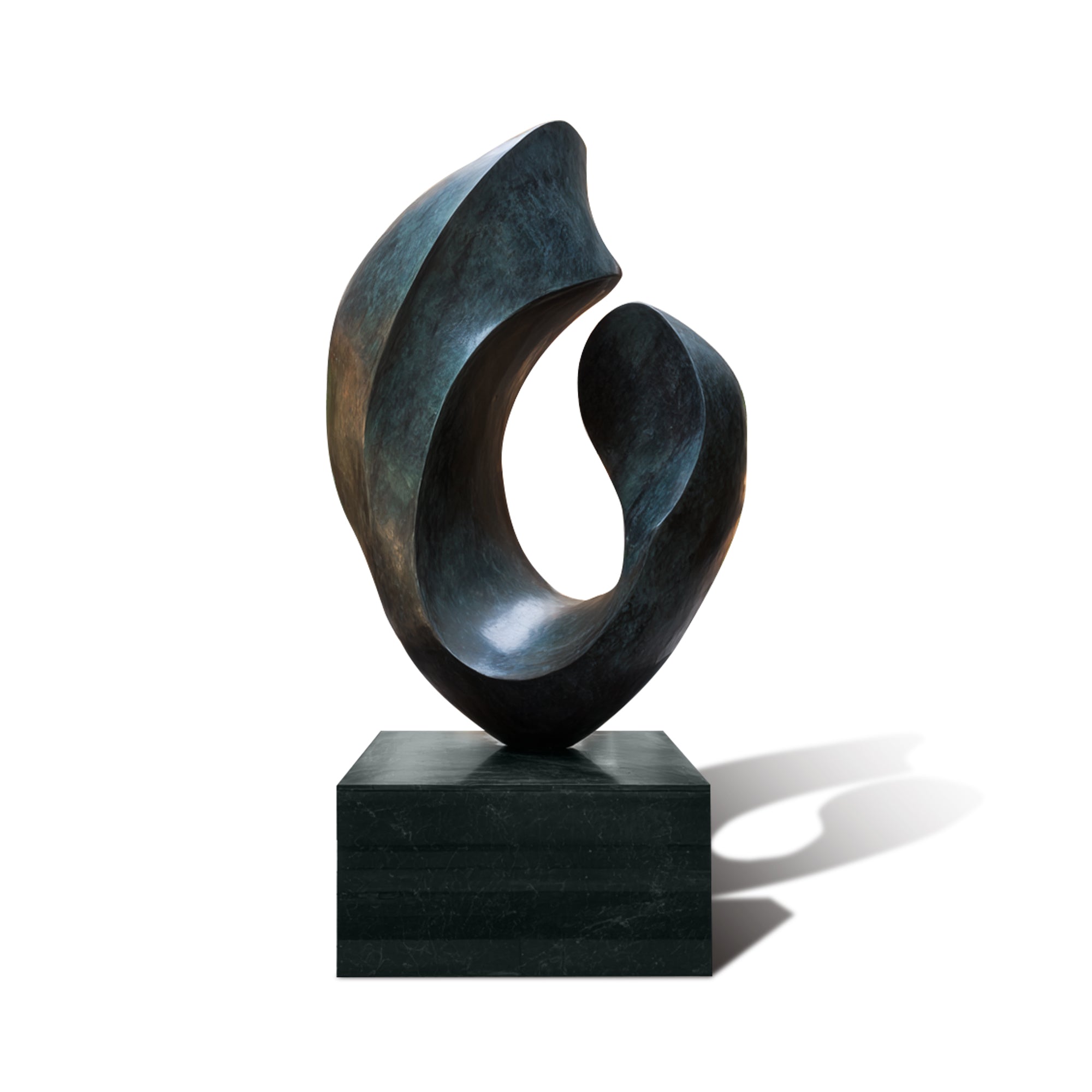 Magnifique sculpture en bronze représentant un cheval cabré majestueux FB-041