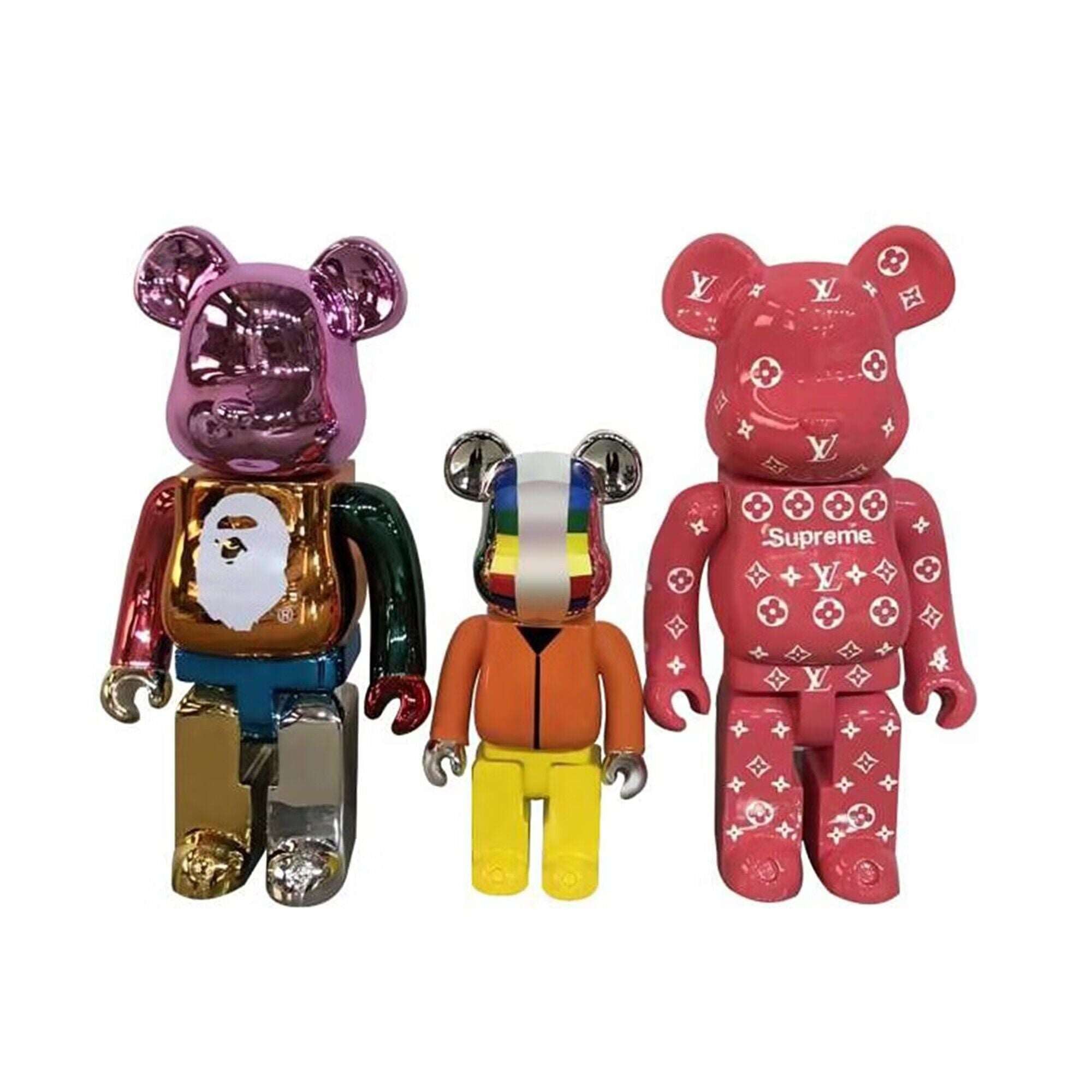 a family 3 cartoon bear fiberglass sculpture in different color