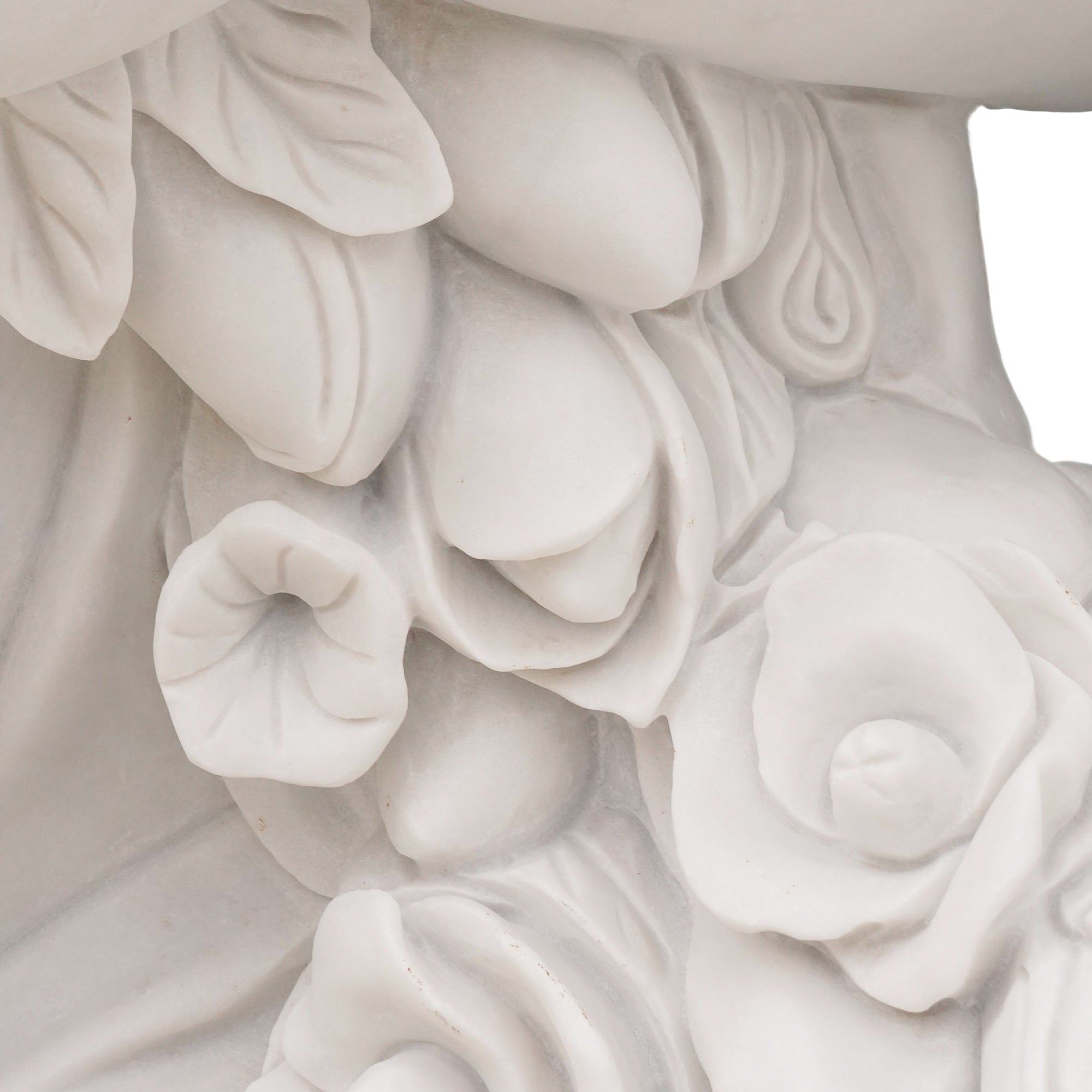 Floral garland detail of the Music and Inspiration replica marble sculpture, echoing the allegoric elegance of the Palacio de Bellas Artes in Mexico.